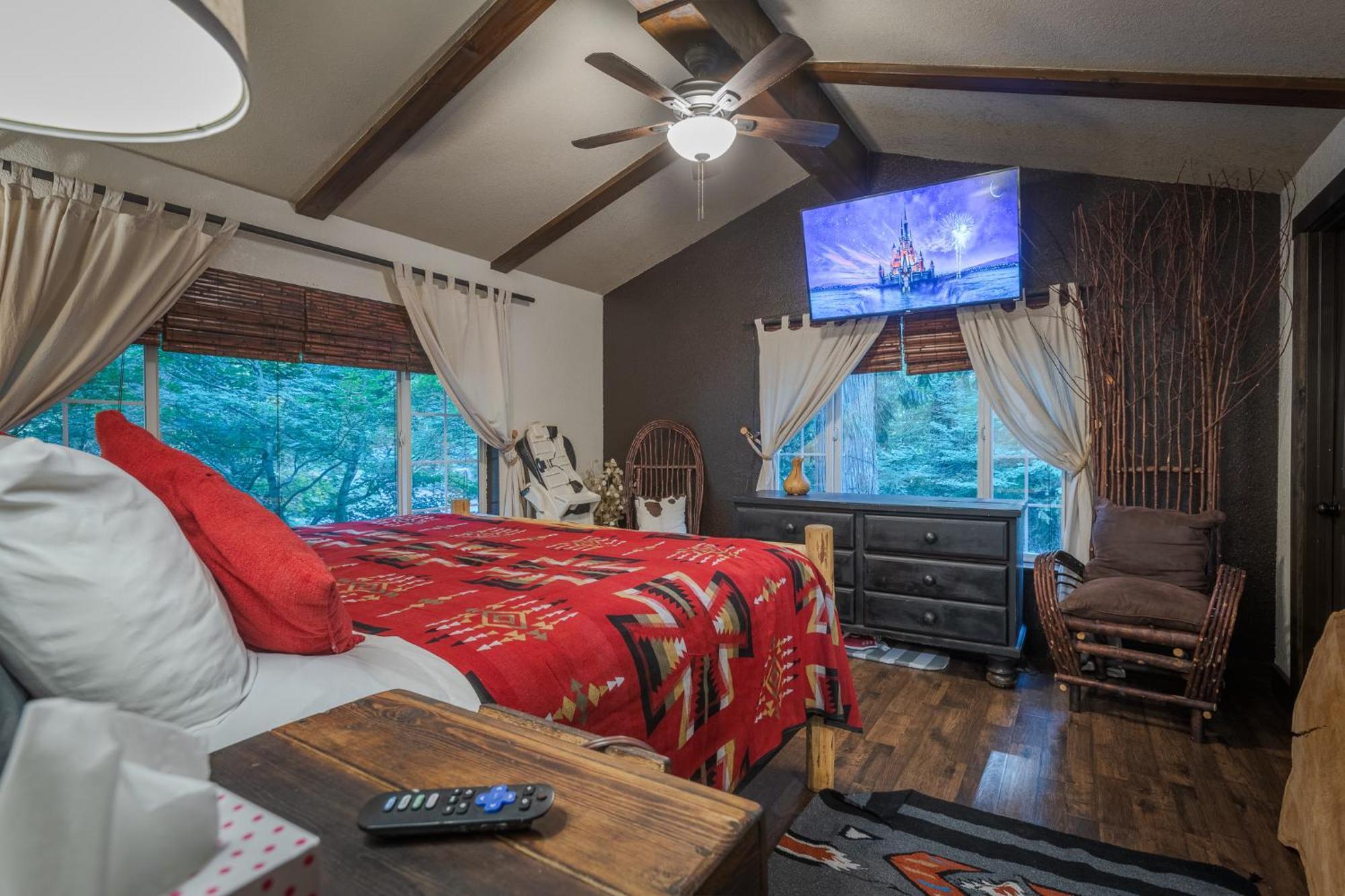 Cozy Bird House W Big Screen! Mount Hood Village Экстерьер фото